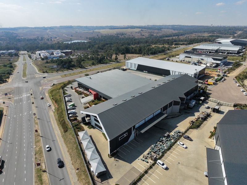 Warehouse to let in Longake - Photo 8