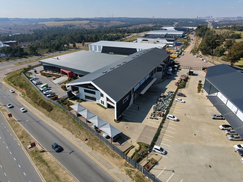 Warehouse to let in Longake - Photo 2