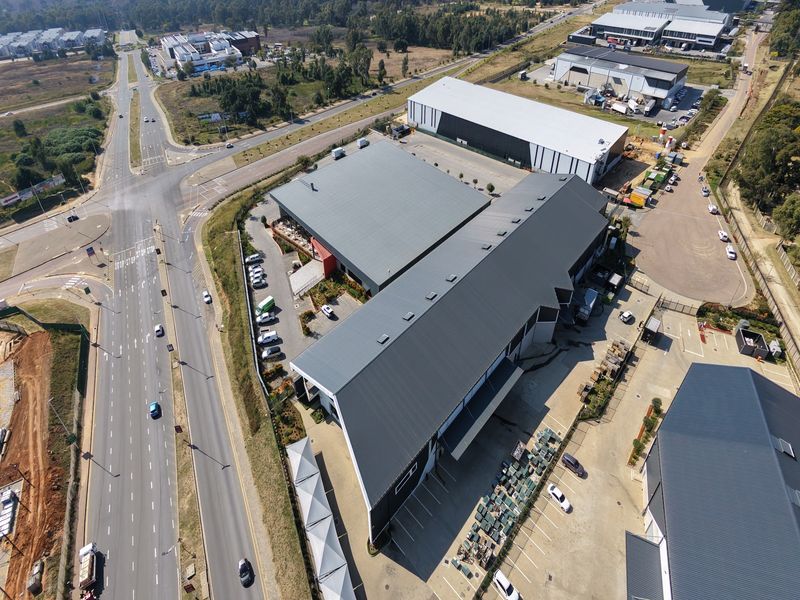 Warehouse to let in Longake - Photo 9