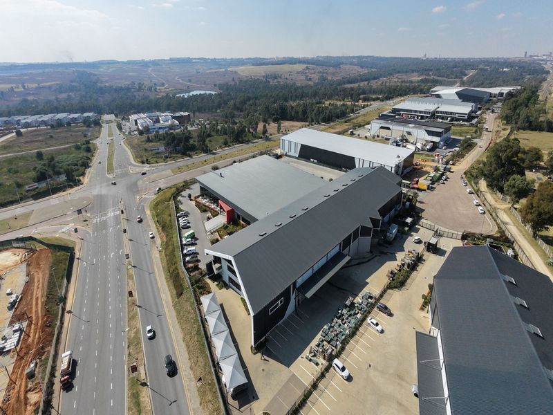Warehouse to let in Longake - Photo 8