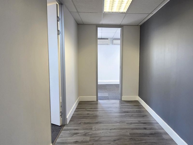 Office space to let in Kildrummy Office Park - Photo 4