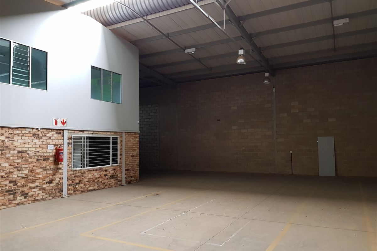 632m2  Warehouse  - TO LEASE in Kya Sand - Photo 2