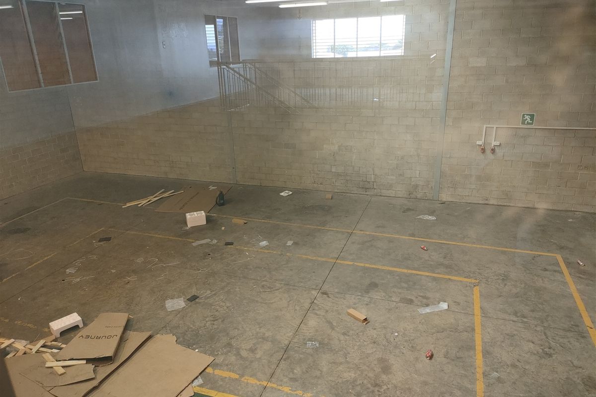 632m2  Warehouse  - TO LEASE in Kya Sand - Photo 4