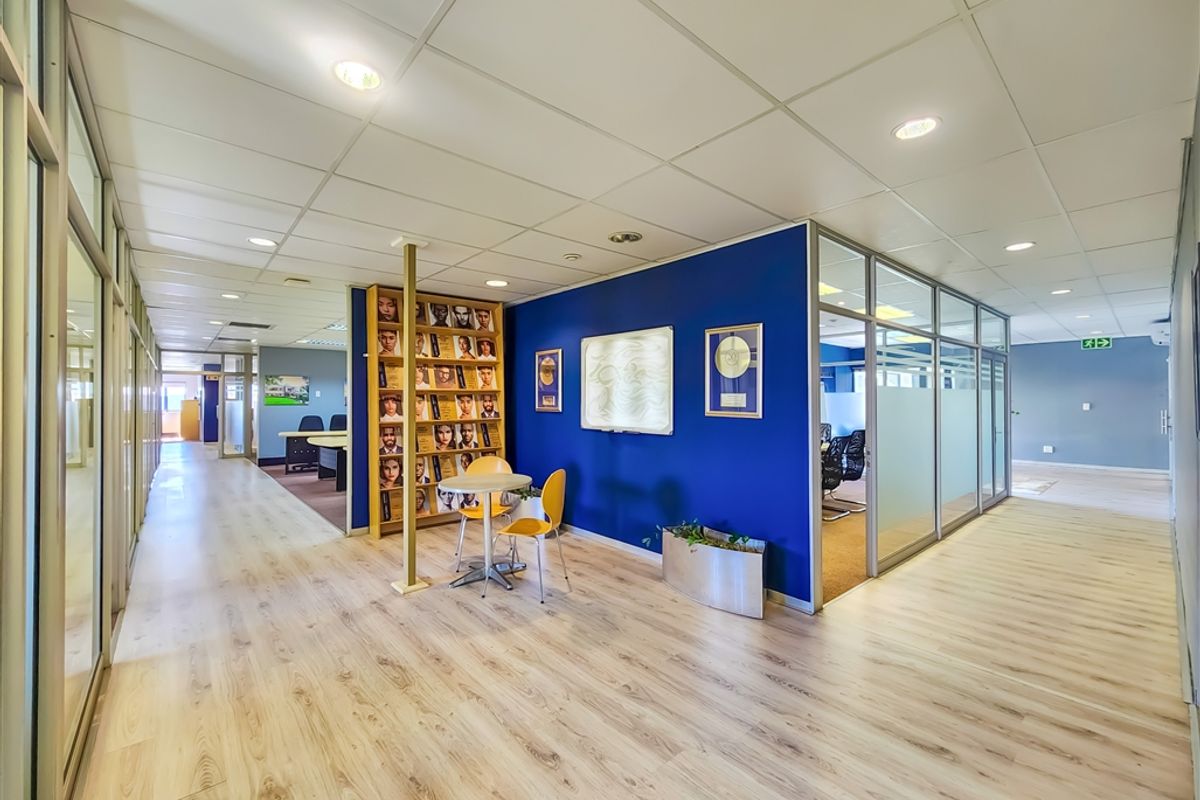 414m2 Spacious Office to Let in Clearwater Office Park - Photo 5
