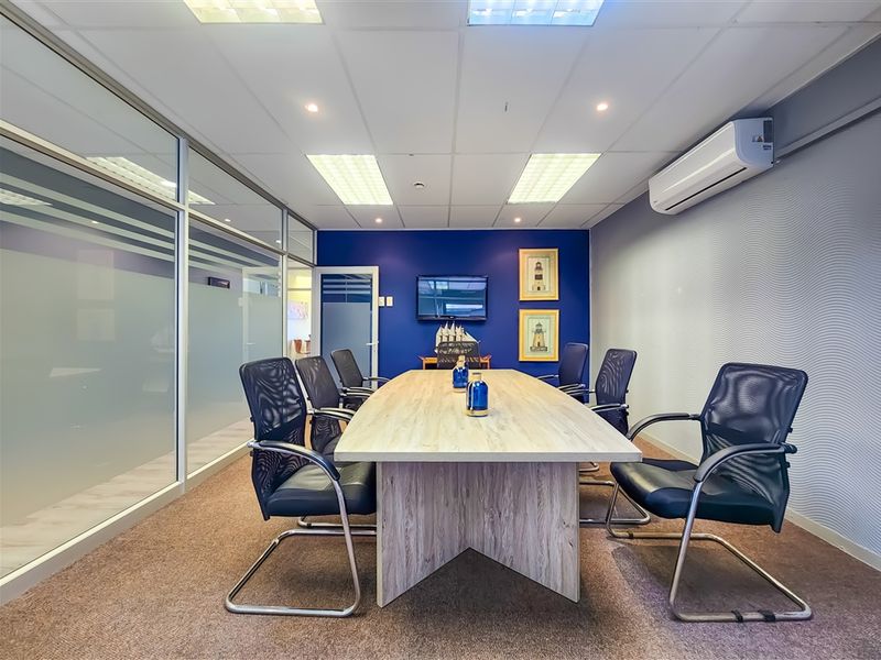 414m2 Spacious Office to Let in Clearwater Office Park - Photo 4