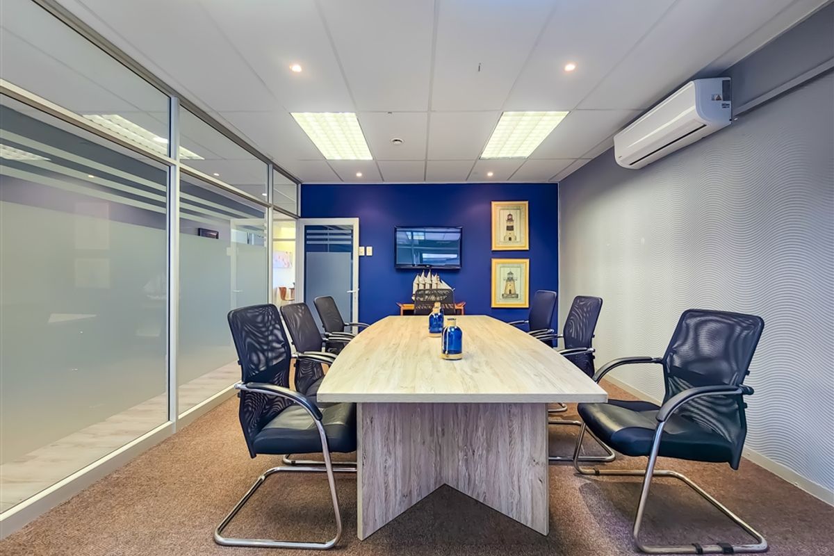 414m2 Spacious Office to Let in Clearwater Office Park - Photo 4