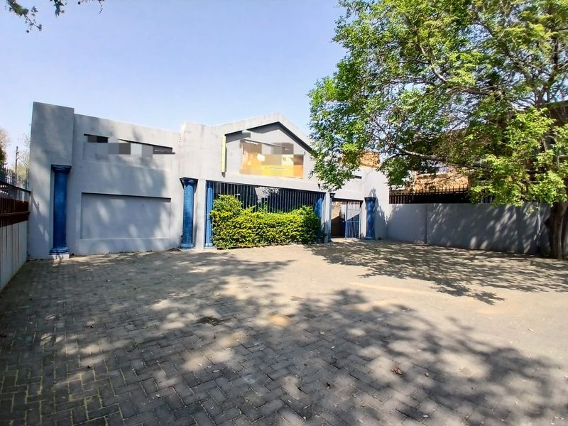 Versatile Property with Office Hub Possibilities - Photo 3