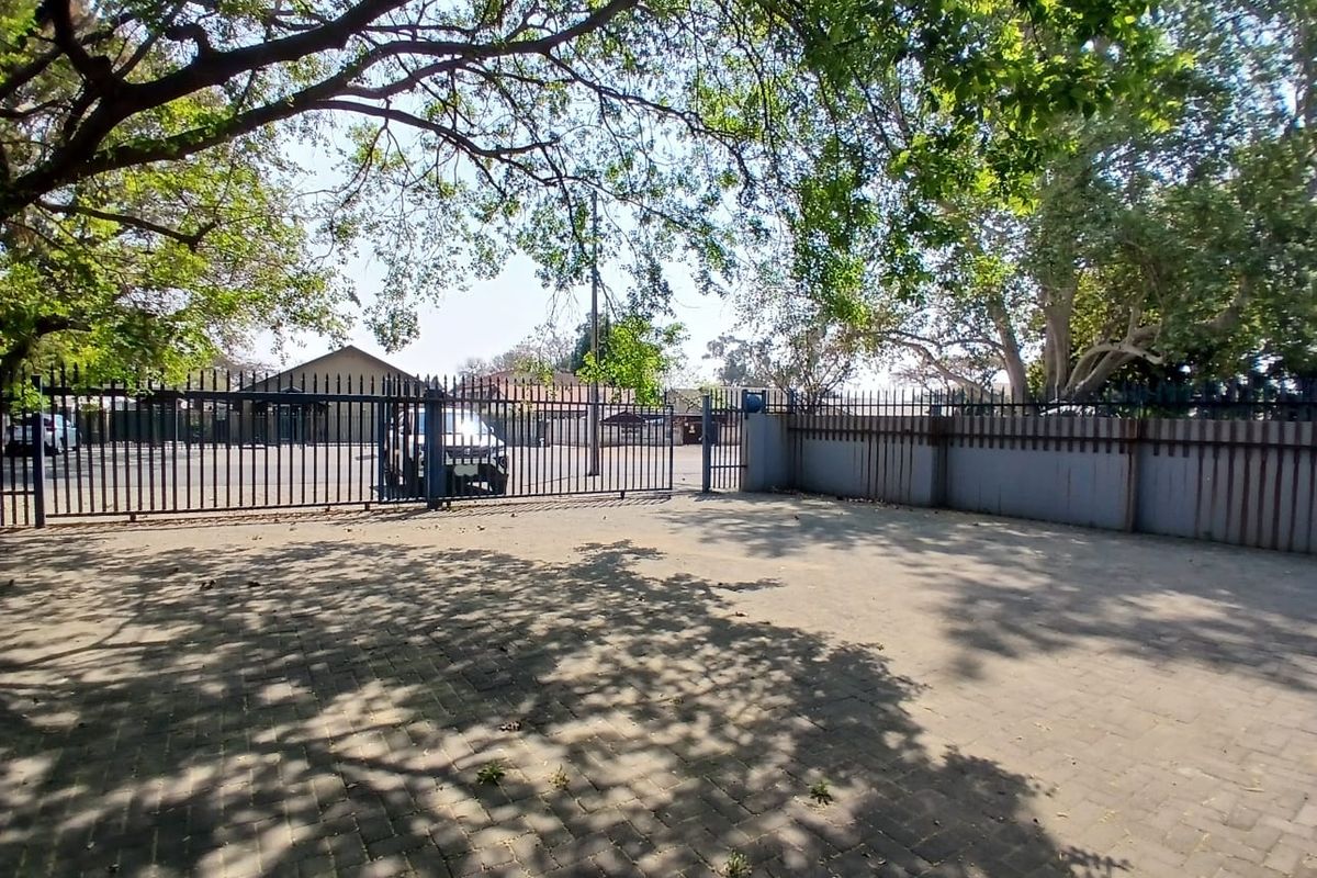 Versatile Property with Office Hub Possibilities - Photo 5