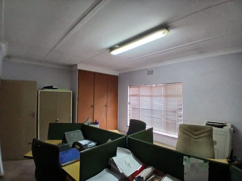 Versatile Property with Office Hub Possibilities - Photo 10