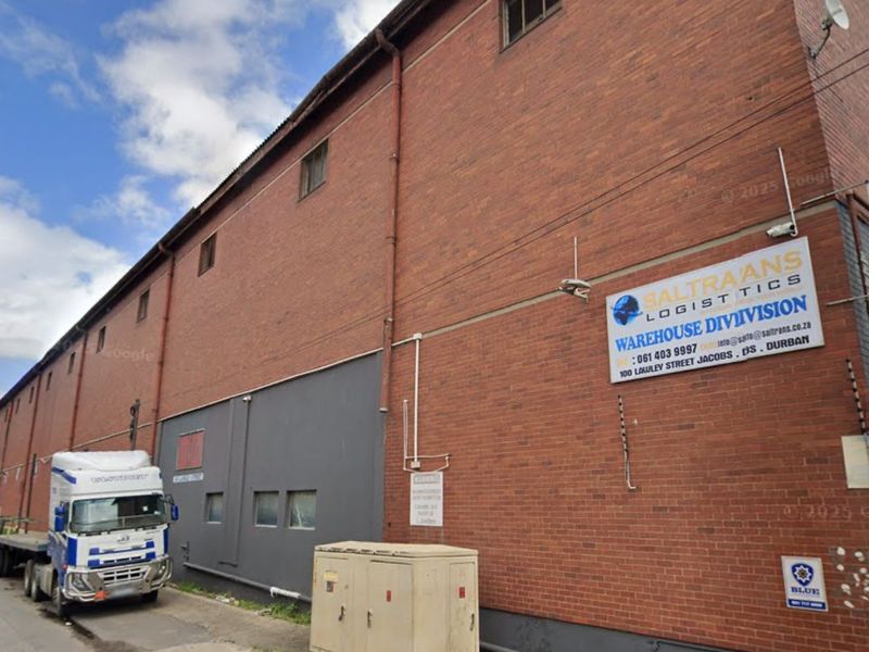 4.200m2 Warehouse With Yard Available in Jacobs. High Clearance, Docking, and Offices - Photo 6