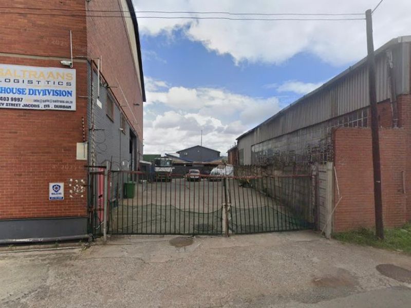 4.200m2 Warehouse With Yard Available in Jacobs. High Clearance, Docking, and Offices - Photo 5