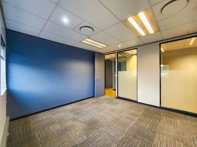 149m2 Modern Office to Let in Fourways - Photo 10