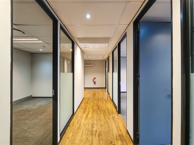 149m2 Modern Office to Let in Fourways - Photo 6