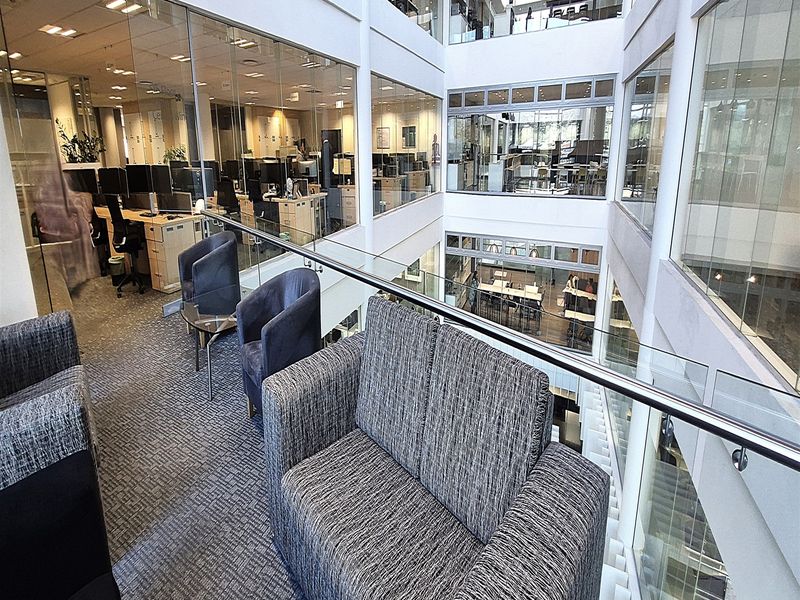 1691sqm Office to Let in Melrose Arch - Photo 10
