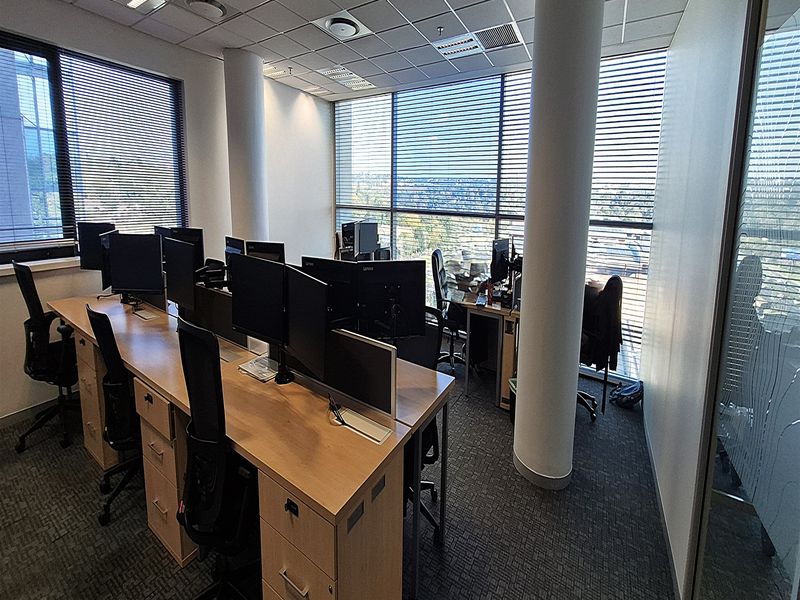 1691sqm Office to Let in Melrose Arch - Photo 6