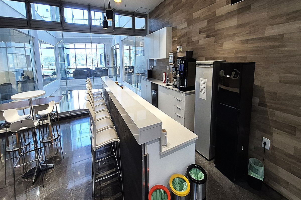 1691sqm Office to Let in Melrose Arch - Photo 3