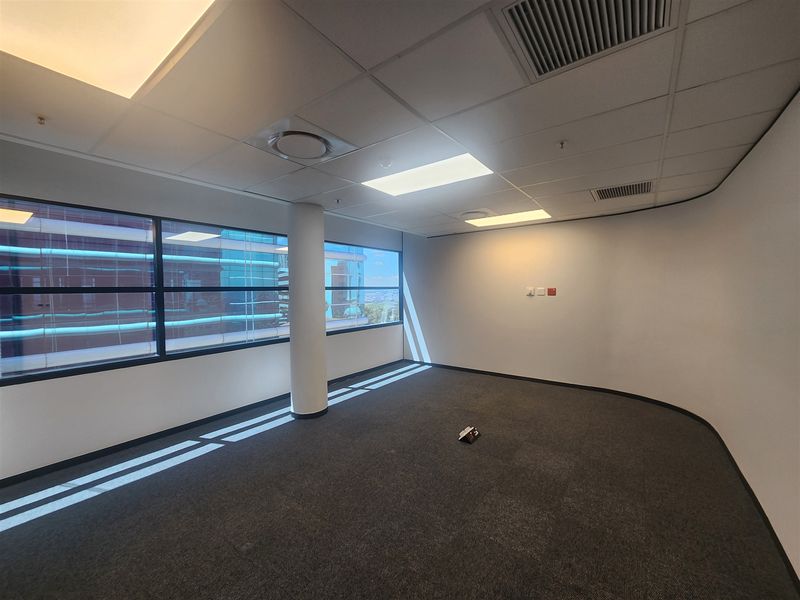 492m2 offices to let in Morningside, Sandton - Photo 7