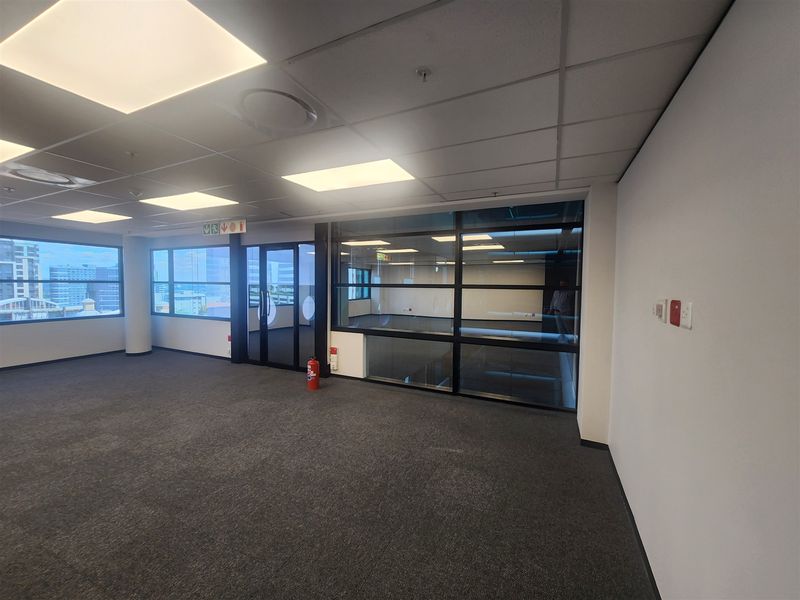 492m2 offices to let in Morningside, Sandton - Photo 4