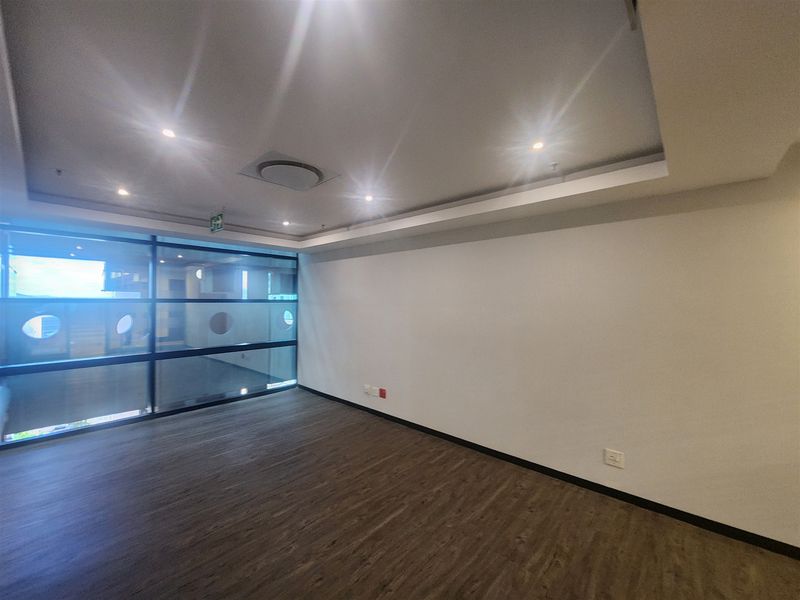 492m2 offices to let in Morningside, Sandton - Photo 2