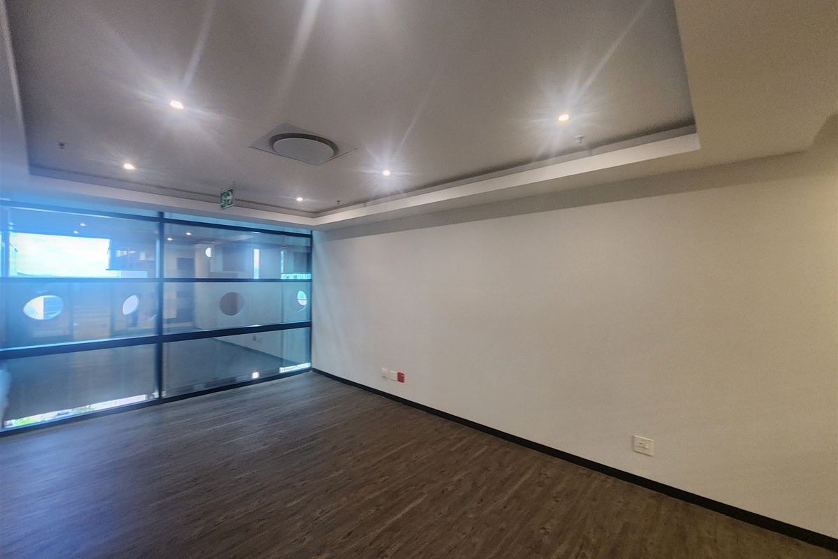 492m2 offices to let in Morningside, Sandton - Photo 2
