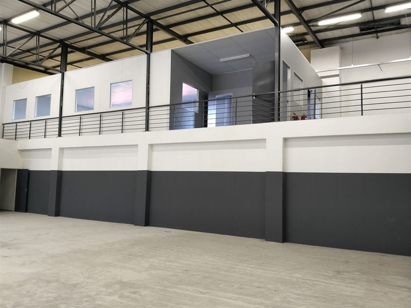 679m2  Warehouse  - TO LEASE - Photo 8