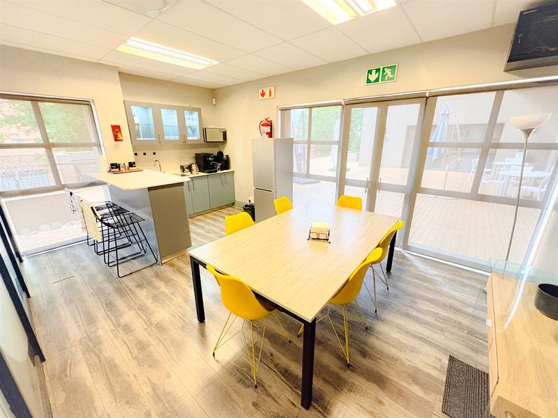 Office space to let - Photo 5