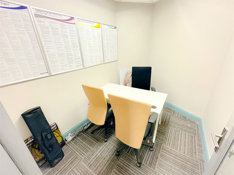 Office space to let - Photo 4