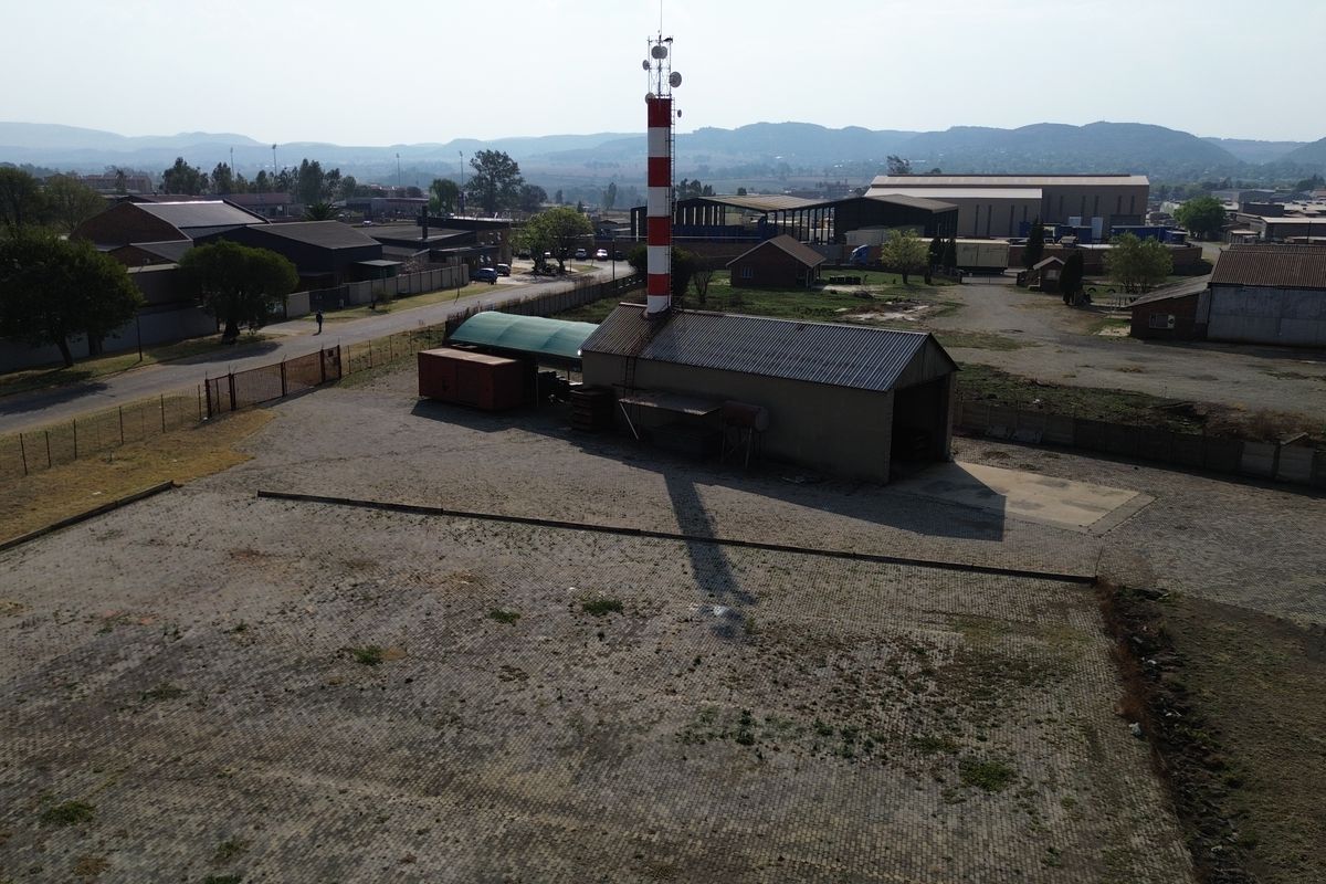 Vacant Commercial Land – Prime Location - Photo 4