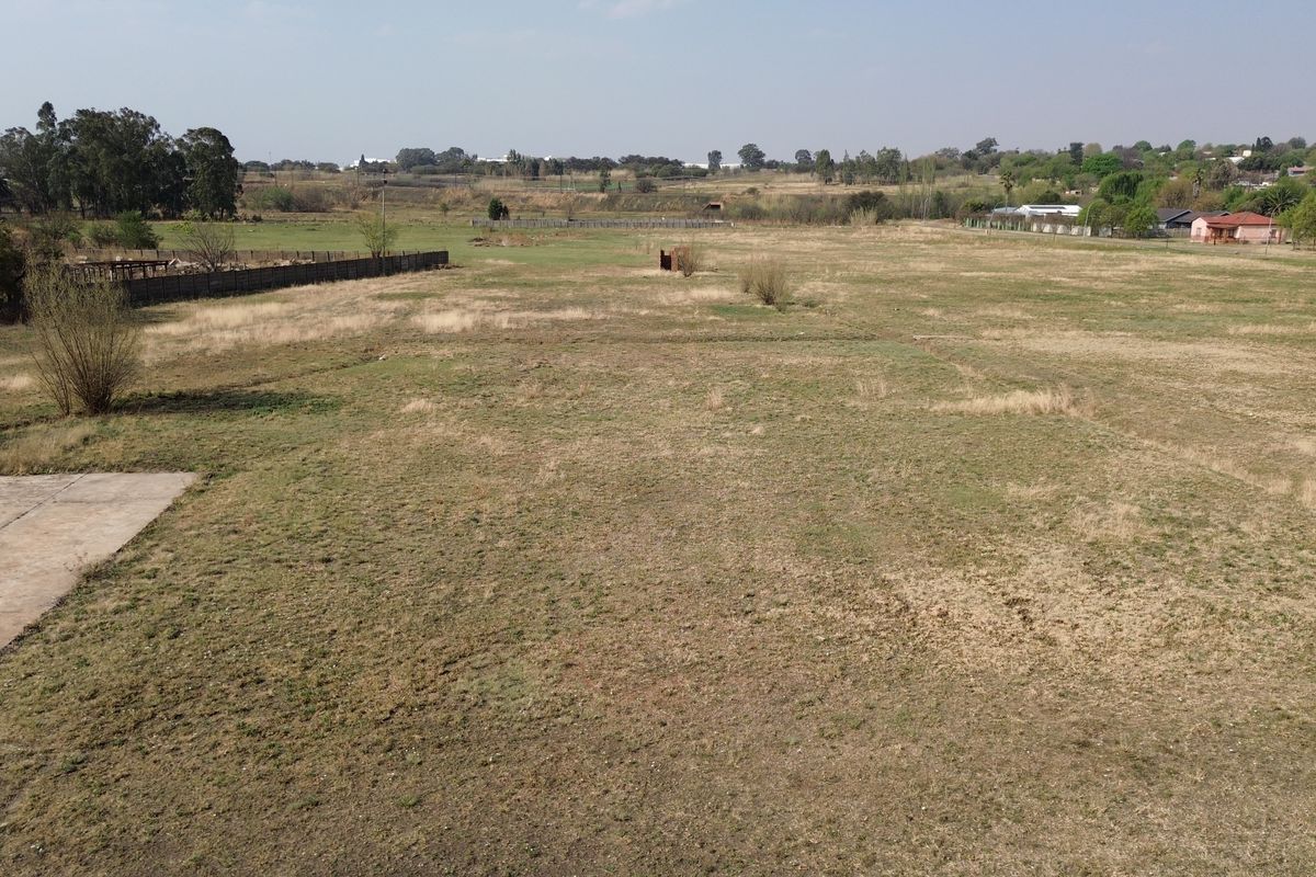 Vacant Commercial Land – Prime Location - Photo 3