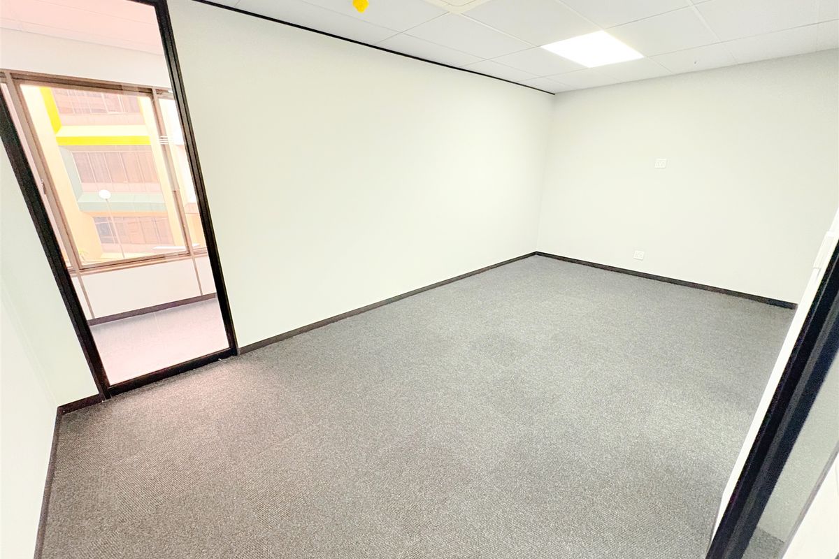 Office space to let - Photo 4
