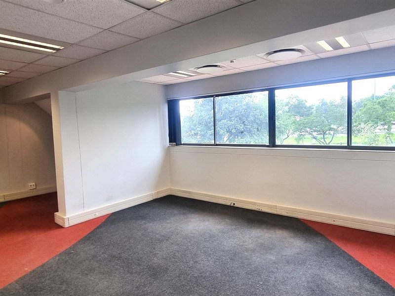 Office space to let in Woodmead - Photo 9