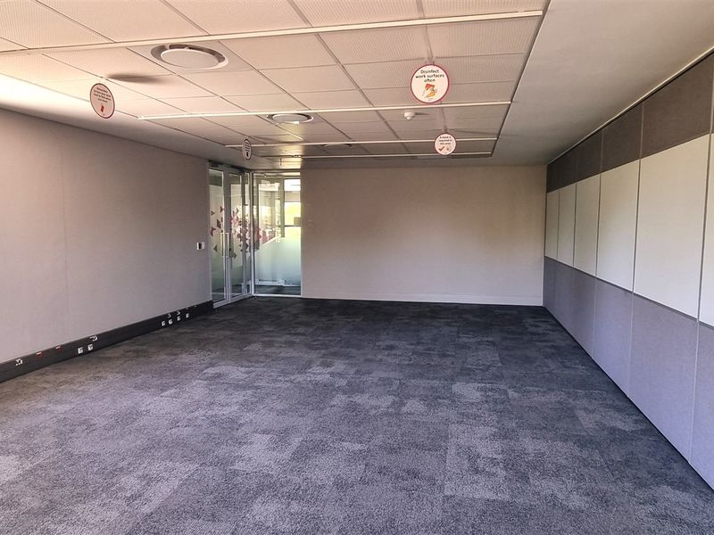 Office space to let in Woodmead Estate - Photo 6