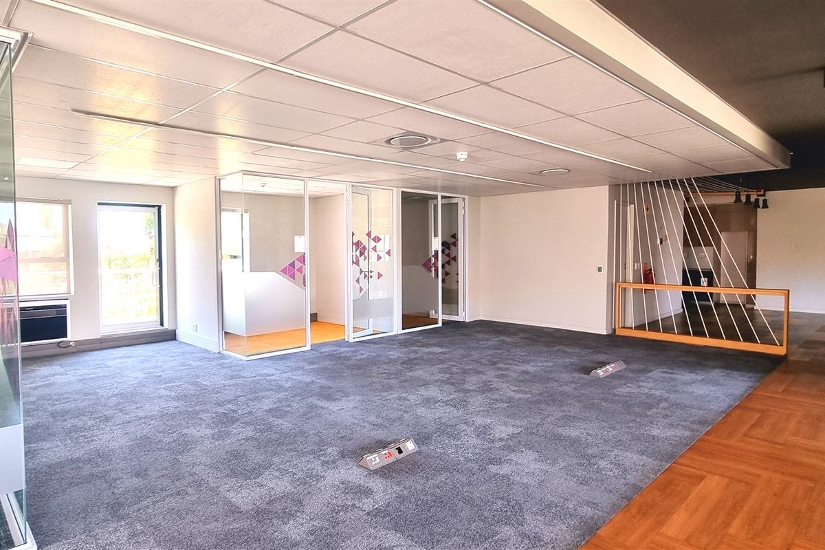 Office space to let in Woodmead Estate - Photo 3