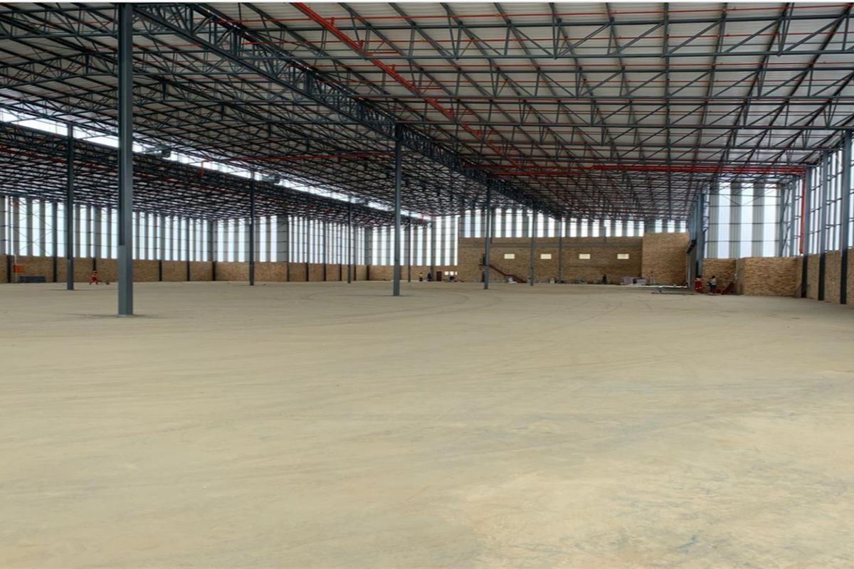 7649m2  Warehouse  - TO LEASE or FOR SALE   - R7500000.00 PLUS AT - Photo 5
