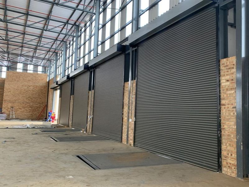 7649m2  Warehouse  - TO LEASE - Photo 7