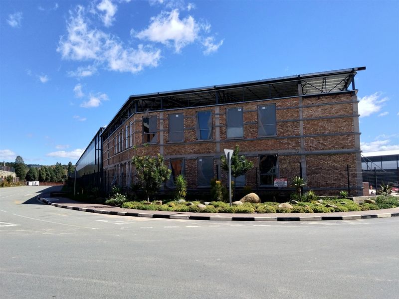 12995m2  Warehouse  - TO LEASE - Photo 2