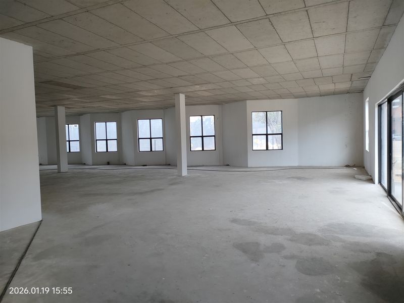 7731m2  Warehouse  - TO LEASE for R605 495,00 plus vat PM - Photo 8