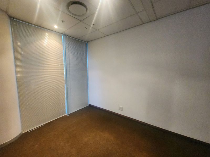 358m2 offices to let in Morningside, Sandton - Photo 9