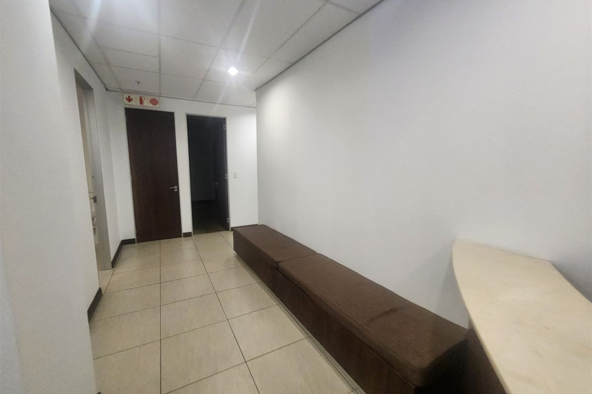 358m2 offices to let in Morningside, Sandton - Photo 5