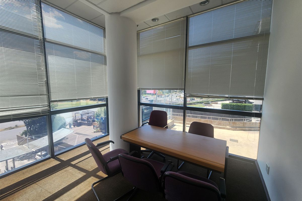 358m2 offices to let in Morningside, Sandton - Photo 4