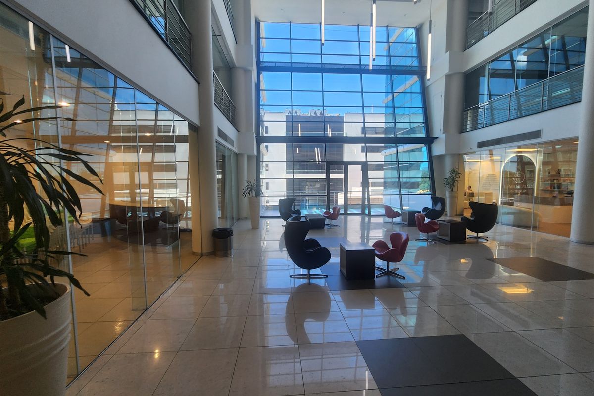 358m2 offices to let in Morningside, Sandton - Photo 2