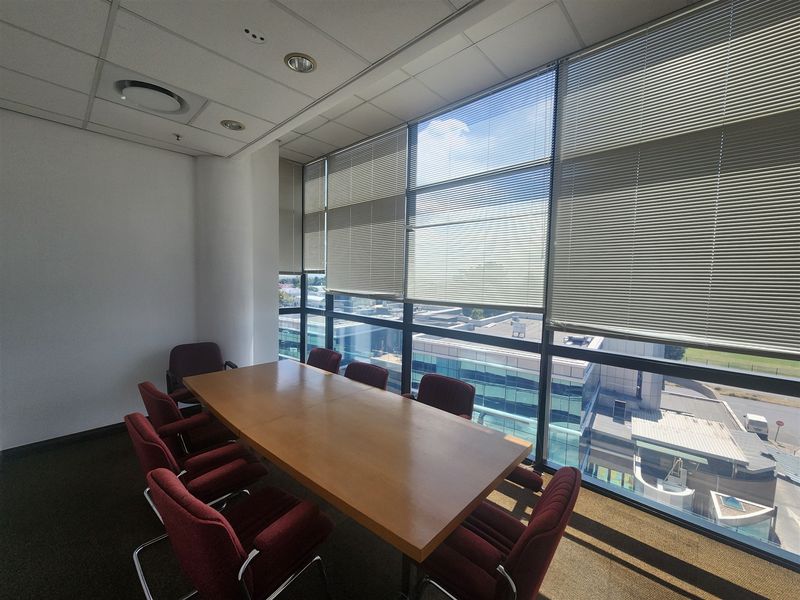 358m2 offices to let in Morningside, Sandton - Photo 3