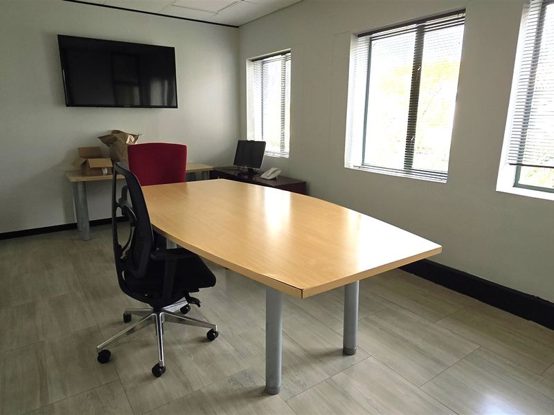 Office space to let in Bryanston Gate - Photo 4