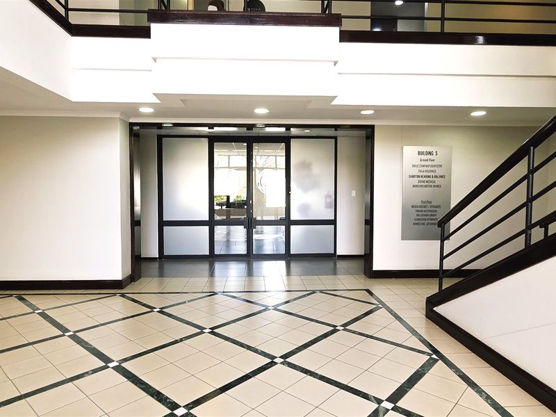 Office space to let in Bryanston Gate - Photo 2