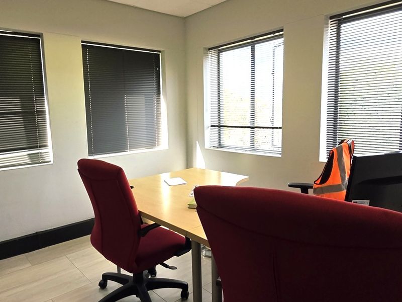Office space to let in Bryanston Gate - Photo 8