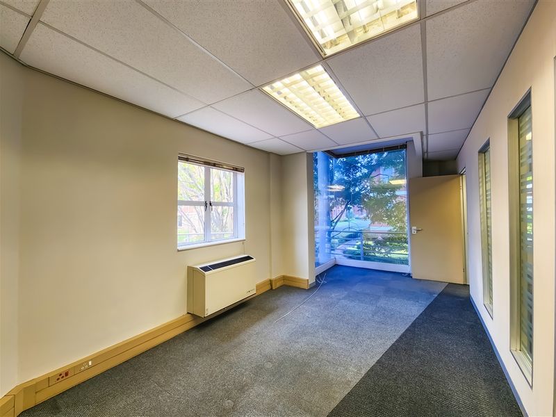 227m2 Ground Office to Let in Waterford Ofice Park - Photo 10