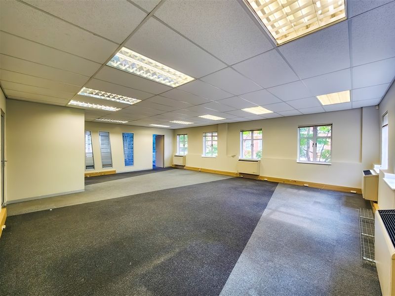 227m2 Ground Office to Let in Waterford Ofice Park - Photo 7