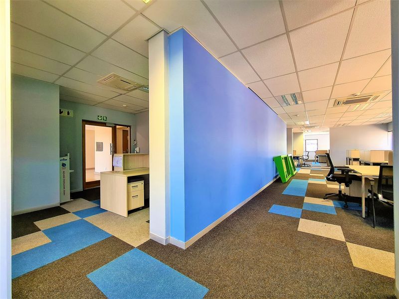 262m2 Modern Office to Let in Fourways - Photo 7