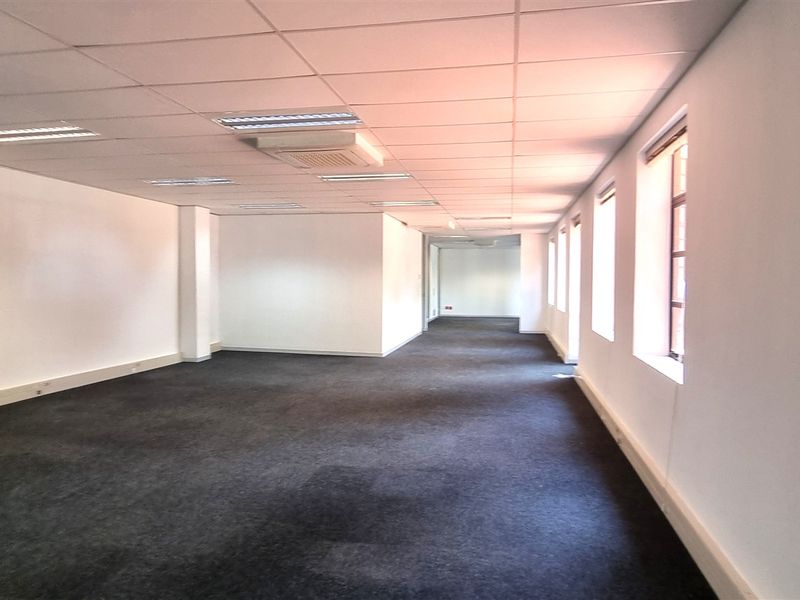 Office space to let in Peter Place Office Park - Photo 5