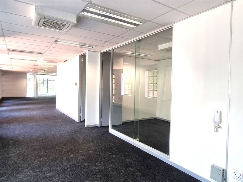 Office space to let in Peter Place Office Park - Photo 3